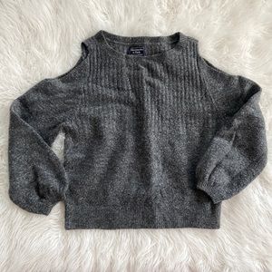 Abercrombie & Fitch • Grey Cold Shoulder Sweater